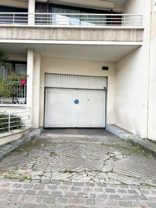  Parking / Garage à vendre 