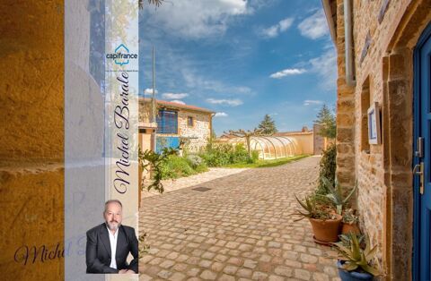   Ouest lyonnais � Propri�t� de caract�re avec 4 chambres, appartement ind�pendant, piscine et d�pendances, sur un terrain de 580 Maison - 8 pi�ce(s) - 208 m�