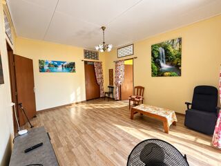  Immeuble à vendre 8 pièces 300 m²