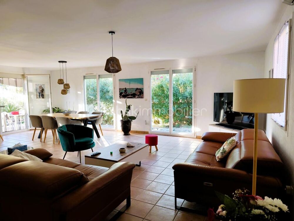 Magnifique villa 4 faces - 3 chambres - bureau - piscine - jaccuzi - parkings