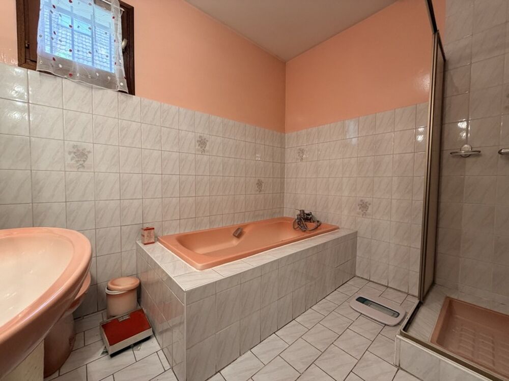 Vente Maison QUARTIER BOURROCHES SUR BEAU TERRAIN DE 412 M2 MAISON D'HABITATION DE 3 PIECES Dijon
