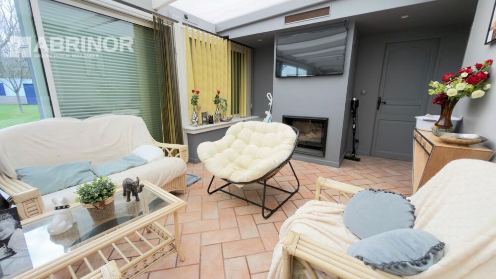 VILLA INDIVIDUELLE DE SEMI PLAIN PIED SUR PLUS DE 2300 M² / POSSIBILITE DE DIVISER LE TERRAIN