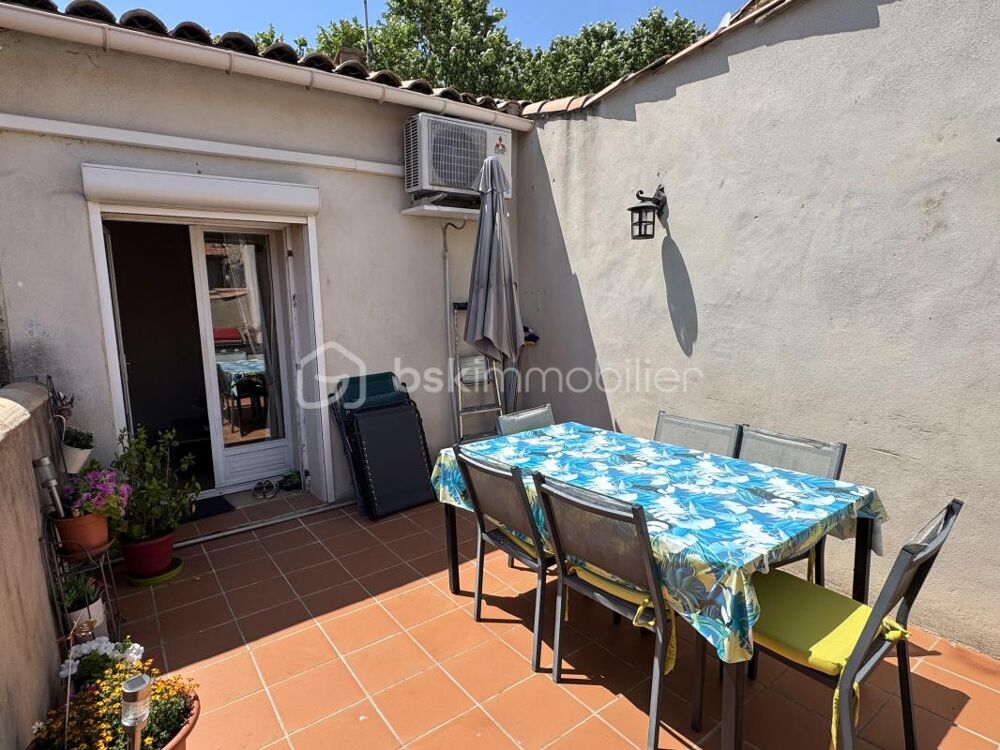 ** EXCLUSIVITÉ  CHARME DE LA PIERRE  APPARTEMENT BÉNÉFICIANT DE L'ESPRIT ET DE L'INDÉPENDANCE D'UNE MAISON DE VILLE  TERRASSE