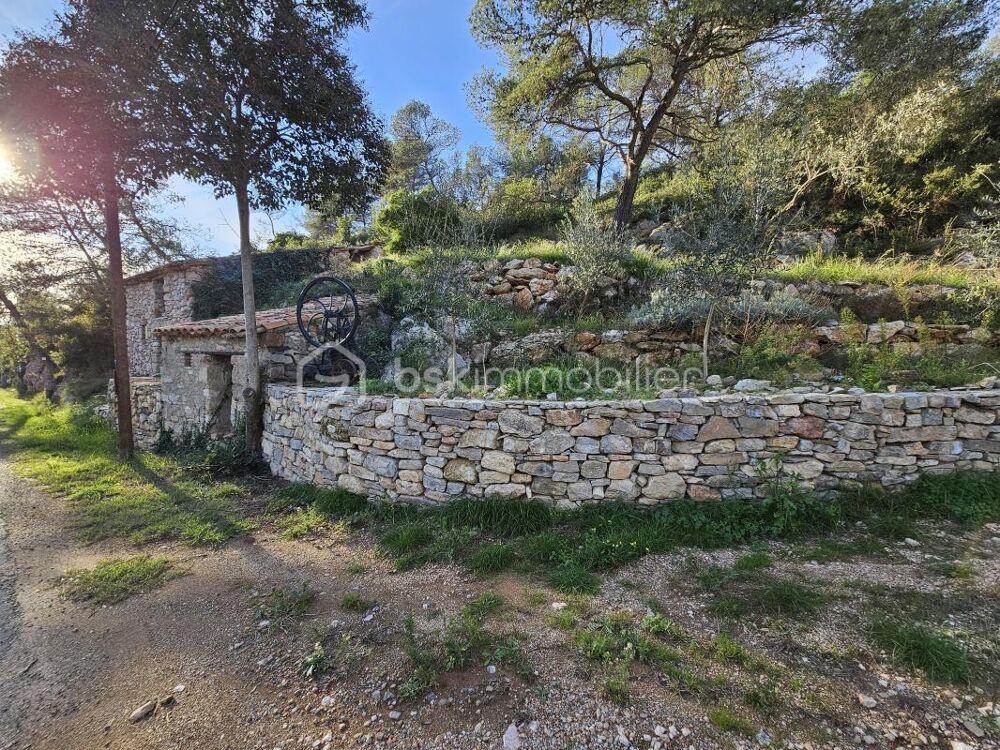 Domaine dexception 100% autonome : Habitation + 2 Gîtes opérationnels sur 10 ha à Saint-Chinian