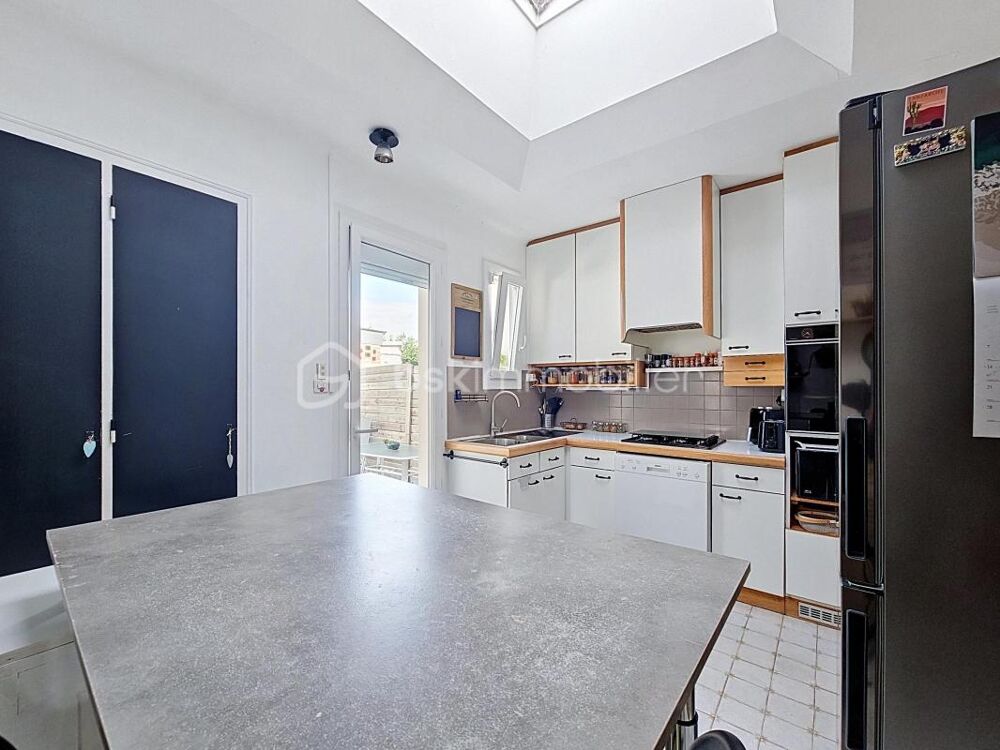 Vente Maison Rare à Retiers ! Maison de caractère de 130 m² avec 5 chambres et jardin arboré Retiers