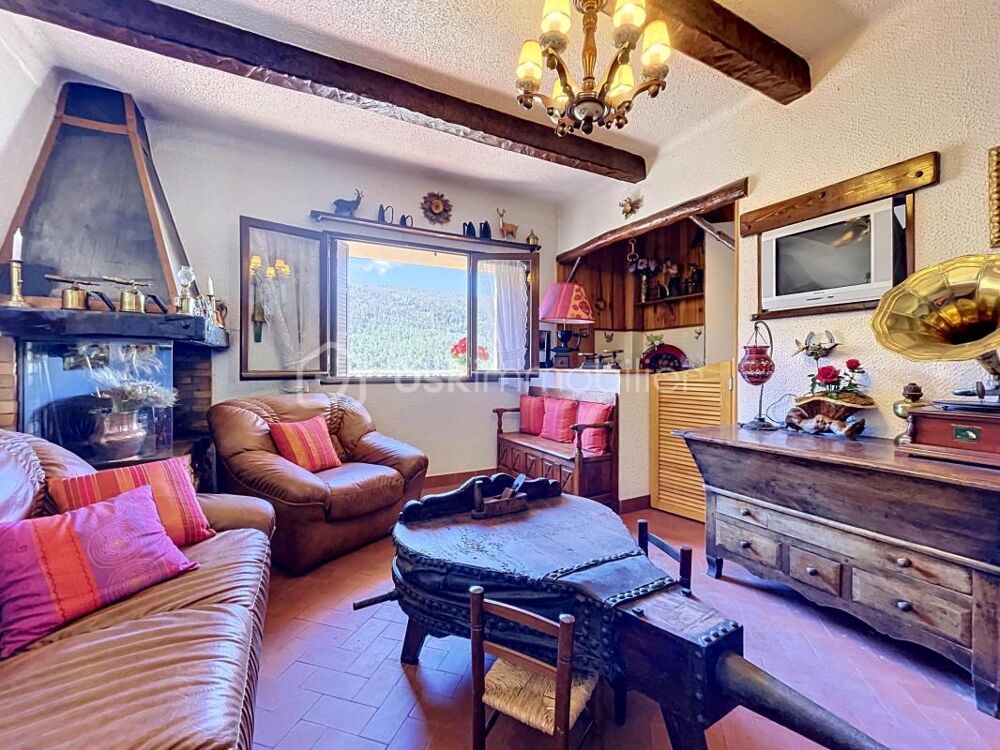 Maison de village traversante avec vue sur la Plaine  Caille (06750)