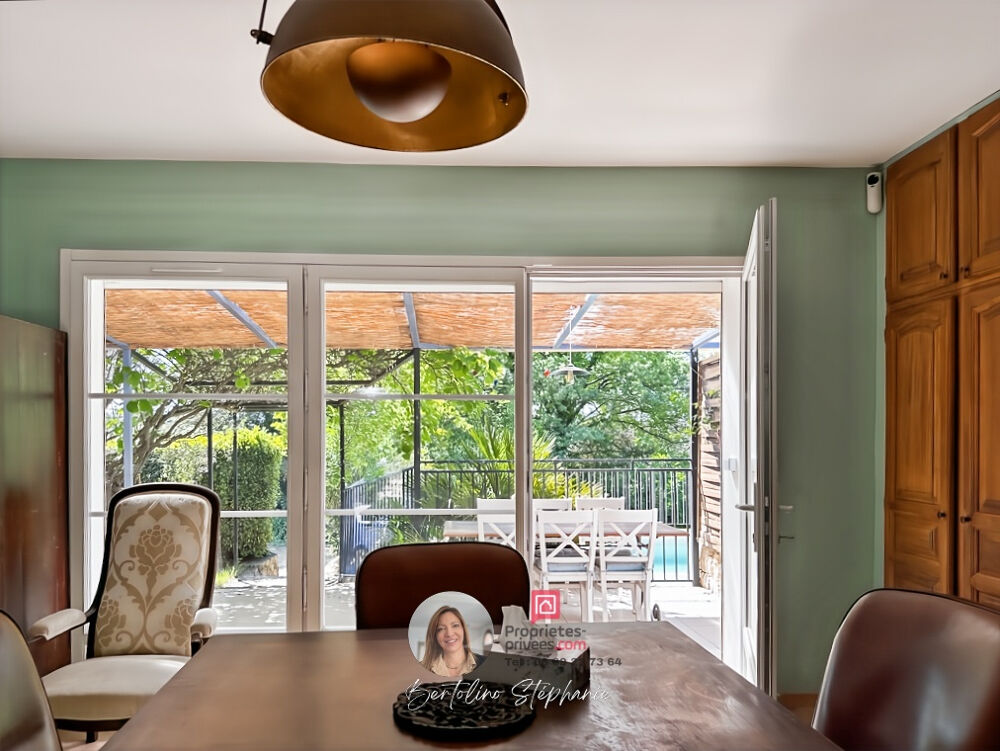 Maison plain-pied - piscine - 1500 m2 de terrain