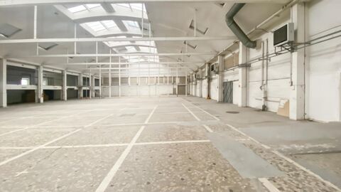 Locaux d'entrepots b&eacute;n&eacute;ficiant d'une belle hauteur sous plafond 39234 93120 La courneuve