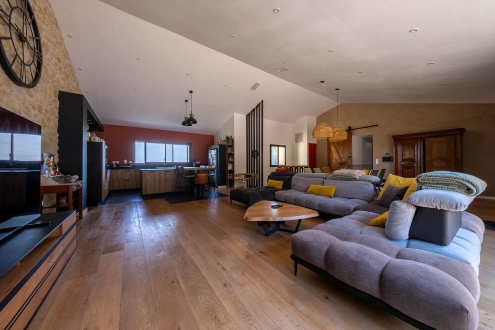 Vente Propriété/Château ? PROPRIÉTÉ DE CARACTÈRE – 239 m² – 6 CHAMBRES – 3,2 HECTARES<br>E Mas saintes puelles