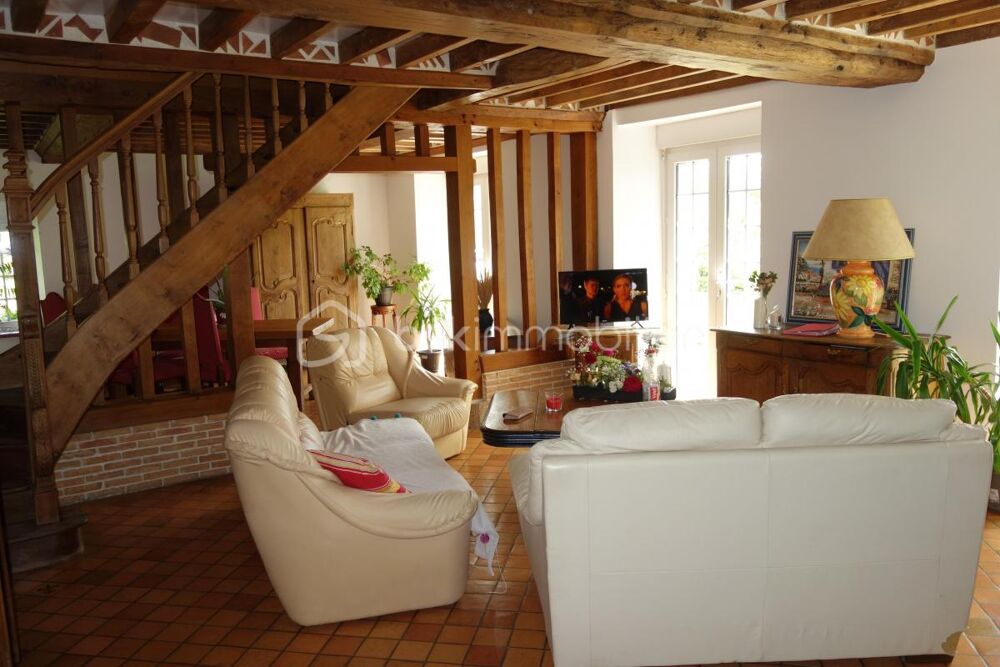Magnifique longère en pierres sur un terrain arboré de 1801 m2