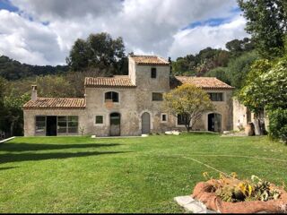  Propri�t�/ch�teau � vendre 7 pi�ces 300 m�