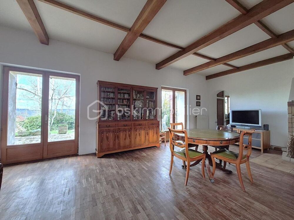 Maison de caractère - 167 m² - Jardin 1245 m²