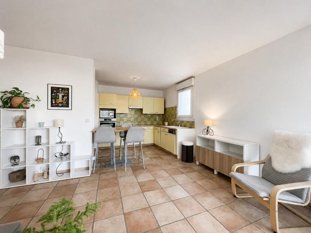 Appartement 3 pièces 75 m² - 2 Chambres - Cave - Parking - Tram Ligne 5 - Parc Montcalm