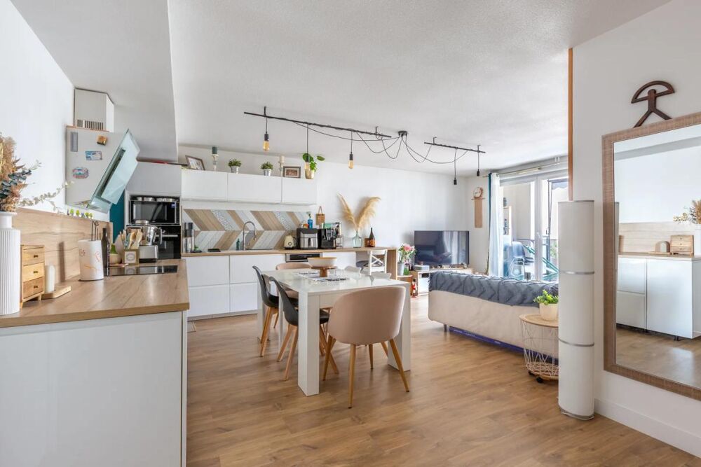 Appartement de 4 pièces de 86 m² avec garage à Villeurbanne