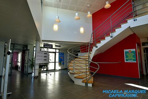   Beaurepaire, à vendre Locaux professionnels loué 