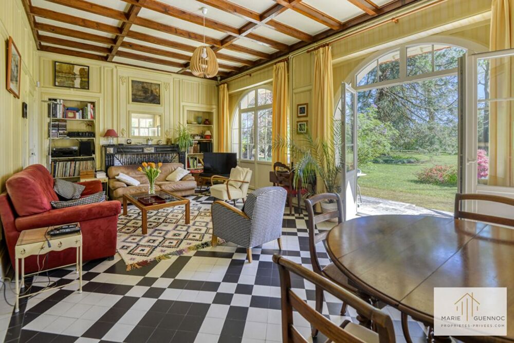 Propriété de 184m2 Haute Goulaine 7 pièce(s) avec dépendances