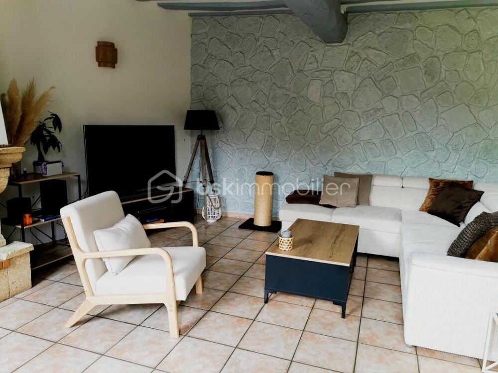 Vente Maison Rare sur le secteur ! Maison de pays avec dépendances (79 m² + 26 m²) et extérieur plein de charme La chapelle sur oreuse