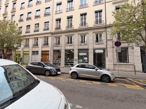 Local commercial Bail &agrave; c&eacute;der  LYON 2EME (69) en exclusivit&eacute;, tr&egrave;s belle boutique de 133m2 emplacement N&deg;1 secteur Franklin/aina 69000 69002 Lyon 2eme arrondissement