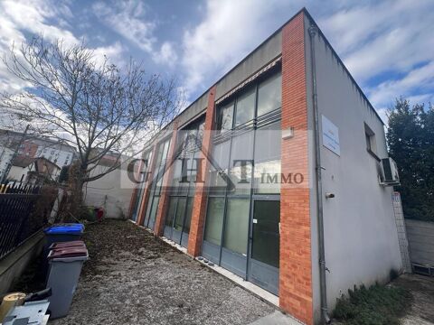   A louer 150m² d'entrepôt bureaux 