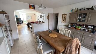  Immeuble � vendre 14 pi�ces 380 m�