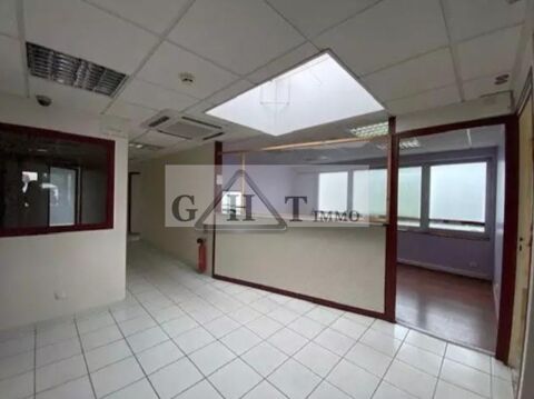   1150 m² ENTREPOT BUREAUX A LOUER A THORIGNY SUR MARNE 