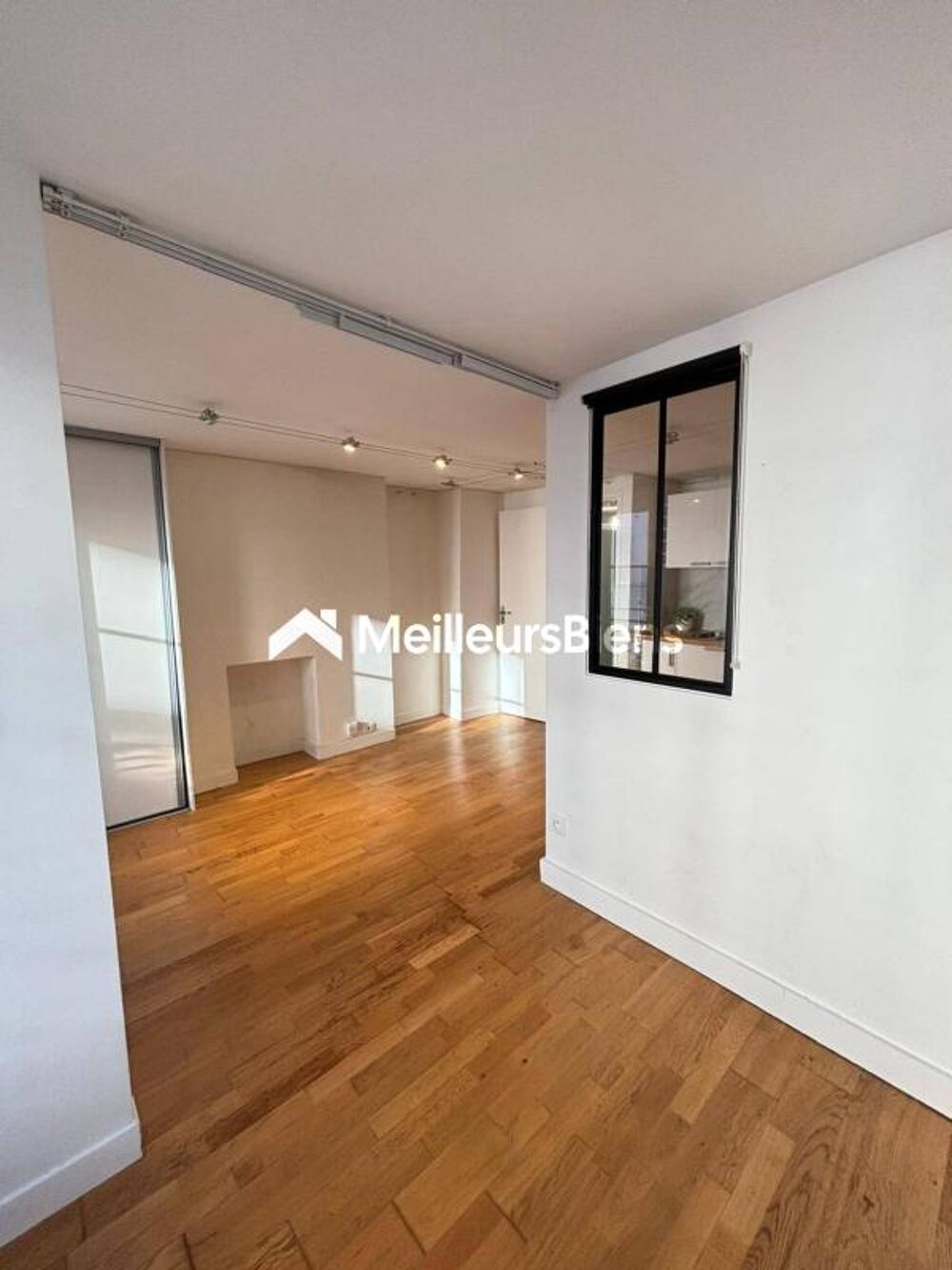 Vente Appartement A VENDRE - Grand studio avec coin chambre - 25m2 - Paris 12 - Gare de Lyon Paris 12