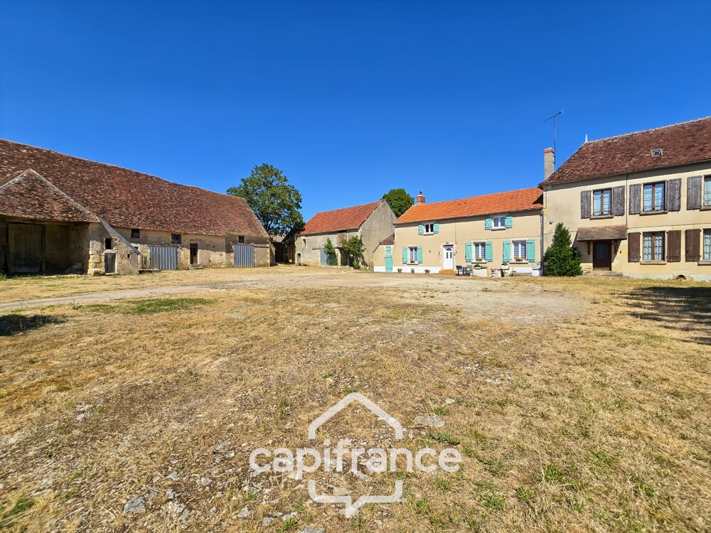 PERROY (58) - Ancien corps de ferme - 2 habitations - 750 m² de dépendances - Terrain 1,13 ha