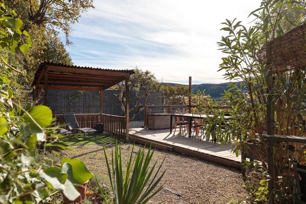 Charmante maison Bagnols En Foret avec une superbe vue