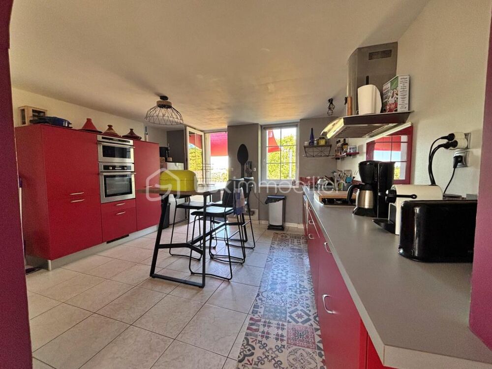 Découvrez le charme d'une maison spacieuse