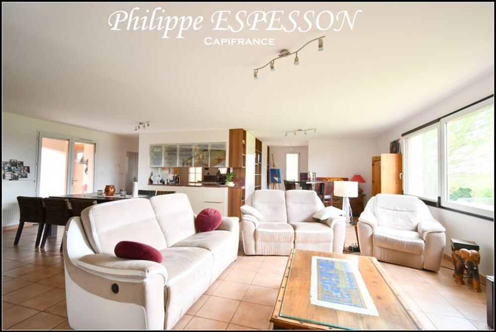 MAISON COMTEMPORAINE SUR TERRAIN DE 9430M2 AVEC PISCINE SAINT PARDOUX ISAAC
