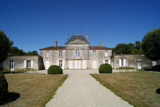  Propriété/château à vendre 15 + pièces 450 m²