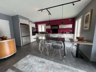  Maison � vendre 6 pi�ces 203 m�