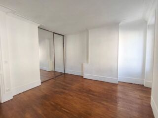  Appartement à louer 3 pièces 55 m²