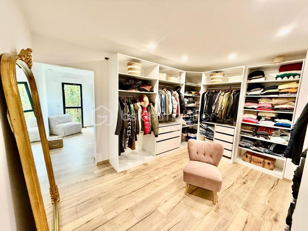 � vendre  Propri�t�/ch�teau Lons (64140)