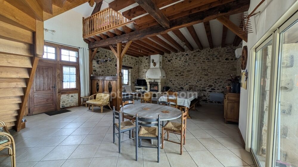 Maison 8 pièces 234 m² · à Saint Mesmin · 234 m² · 464 100 €