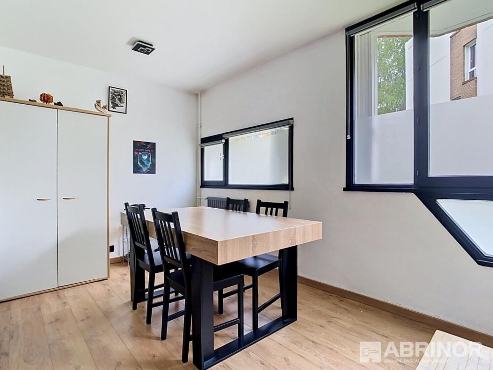 Studio avec stationnement vendu loué secteur Château