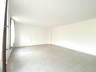 Vente Appartement Appartement familial avec grand balcon et cave en centre-ville Aubervilliers