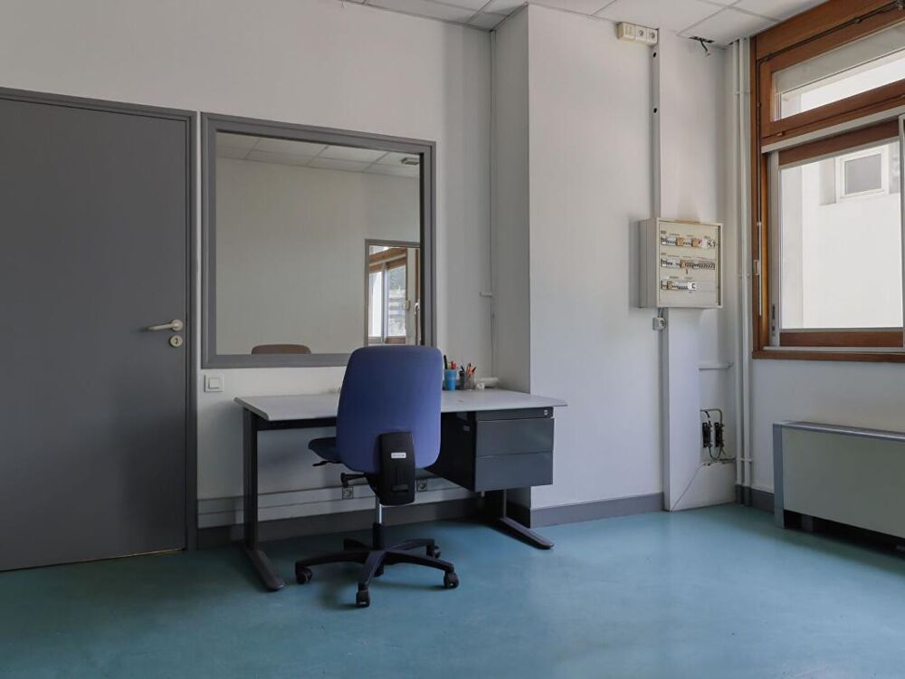   MAZAMET - Immeuble de bureaux d'environ 575 m² avec parking privatif ! Mazamet