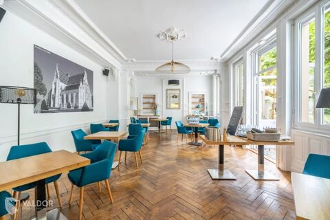   A VENDRE - ENSEMBLE IMMOBILIER A VOCATION COMMERCIALE 