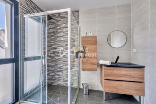  Maison à louer 6 pièces 132 m²