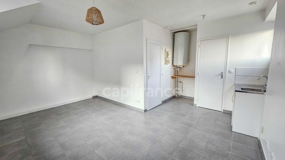 Appartement totalement rénové avec place de parking privative à vendre 1 pièces ETRECHY (91)