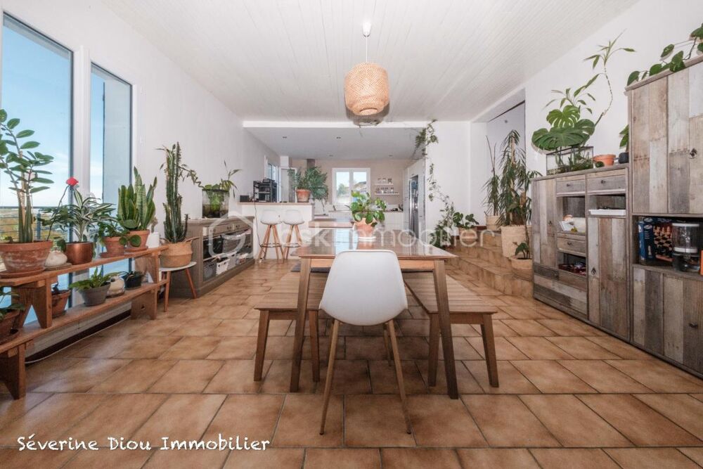 Vente Maison 6 CHAMBRES AVEC SDE & WC PRIVATIFS - UNE MAISON AUX MULTIPLES POSSIBILITÉS Navailles angos