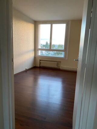  Appartement � louer 4 pi�ces 73 m�