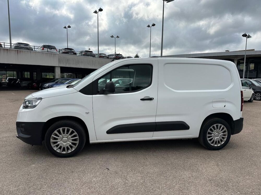 Proace FOURGON 1.5 MEDIUM 130 D-4D DYNAMIC AUTO PRIX TTC 2021 occasion 78240 Chambourcy