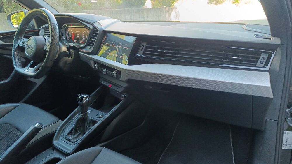 A1 TFSI 200 S tronic S line - Automatique Entretien constructeu 2019 occasion 26290 Donzere