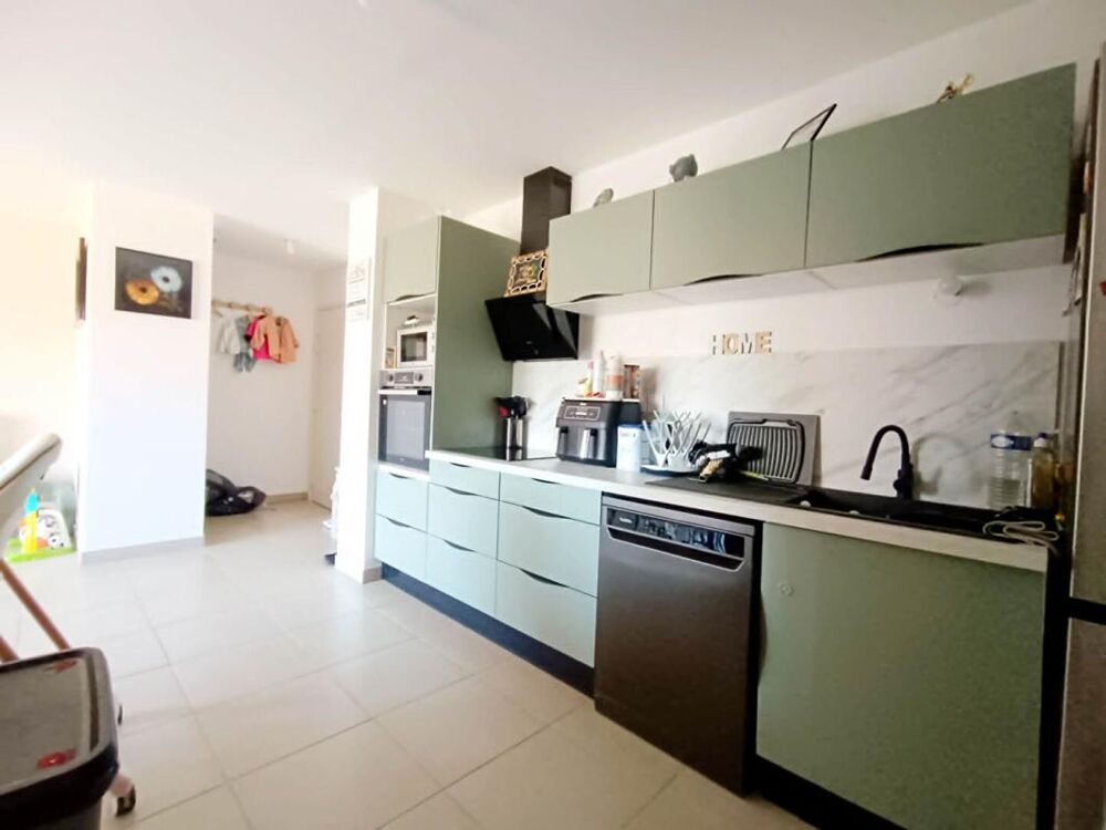Vente Appartement Appartement Miramas 3 pièce(s) avec TERRASSE et Place de parking couverte Miramas