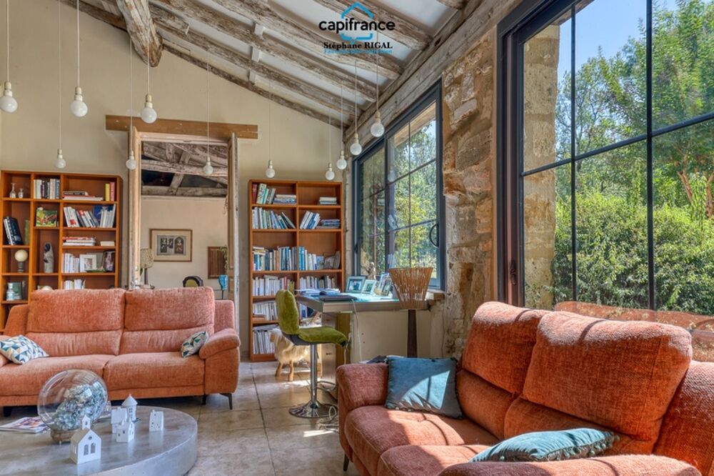 à vendre  Propriété/château Sainte-Sabine-Born (24440)