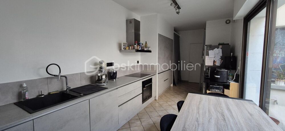 Vente Maison MAISON DE VILLE 127 M² AVEC COUR ET GARAGE Laval