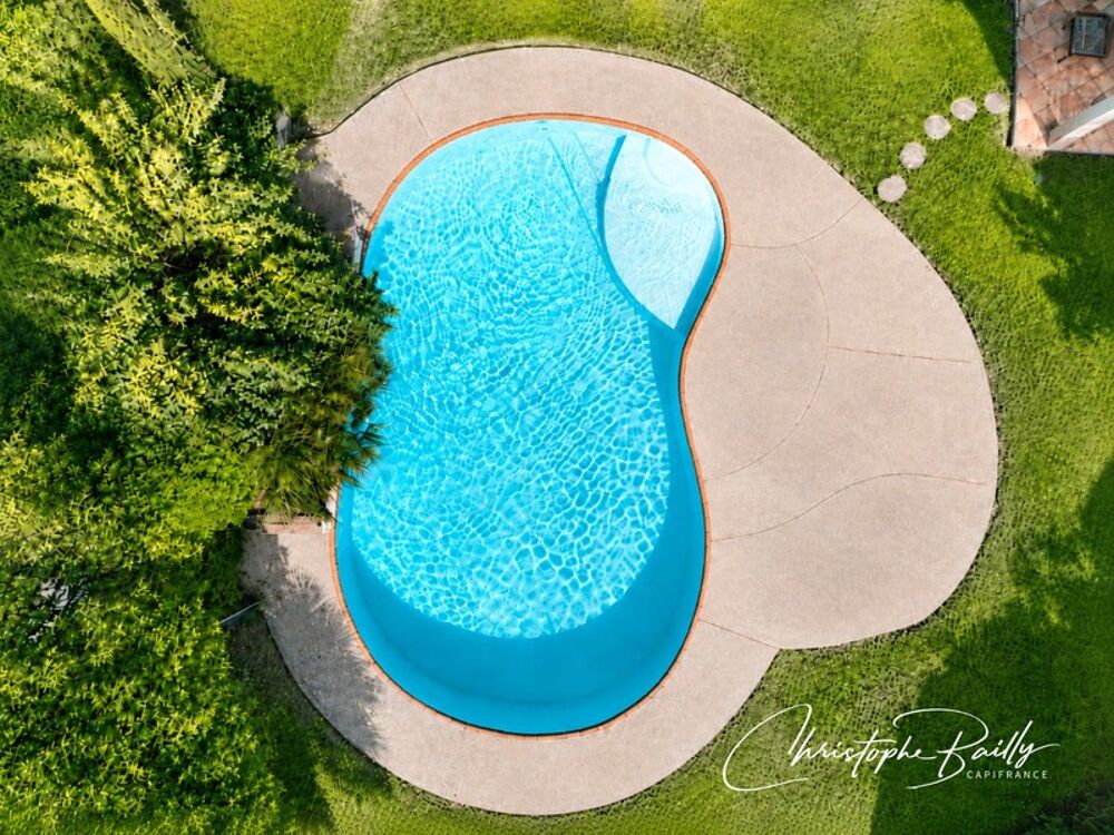 Launaguet, aux portes de Toulouse : villa 223 m² avec séjour cathédrale et piscine