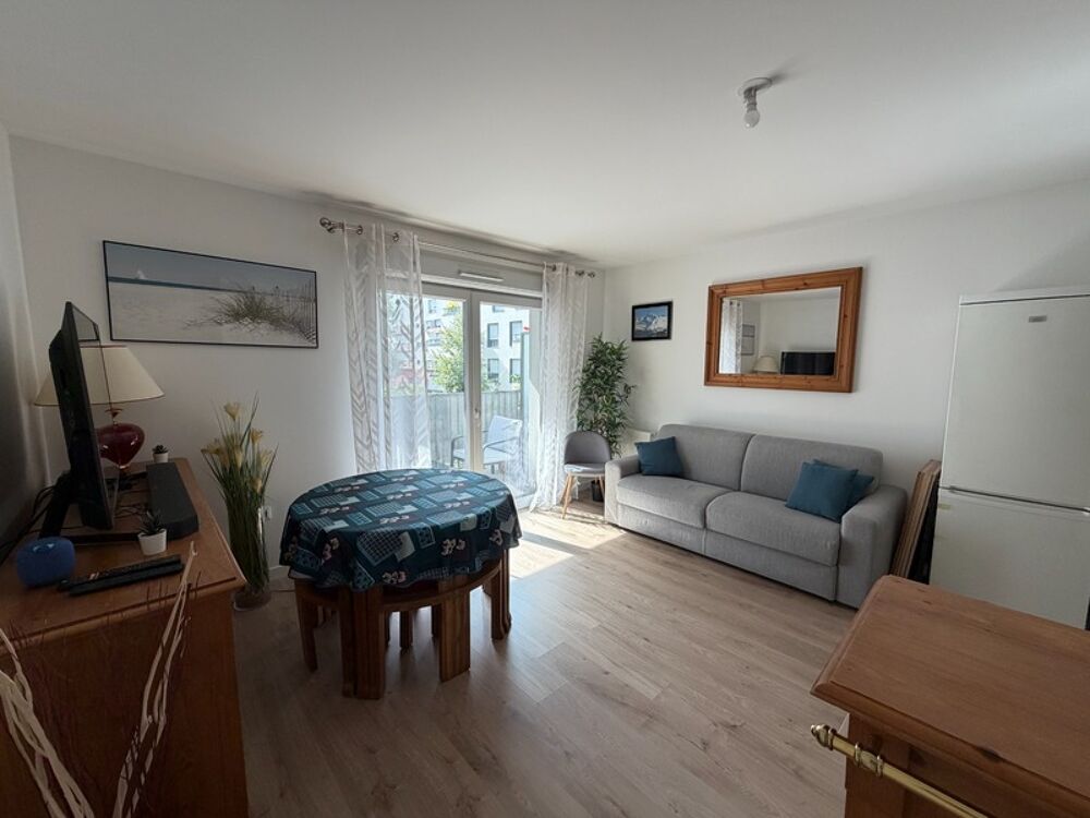 EXCLUSIVITÉ  Appartement récent, balcon, parking et gare à pied : un 2 pièces prêt à vivre !